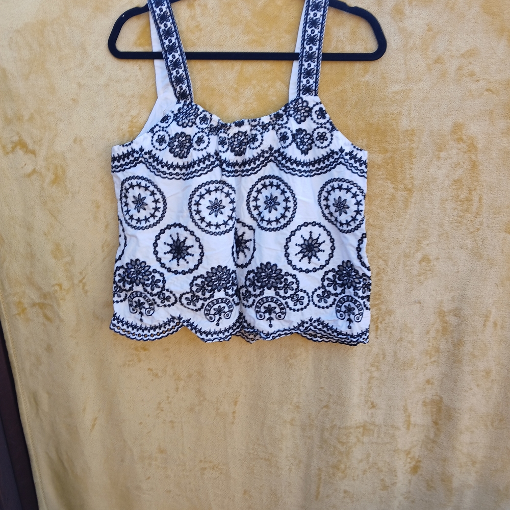 Elegant Black and White Embroidered Women's Tank Top